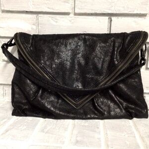 Matt & Nat Clutch/Handbag with magnetic closure